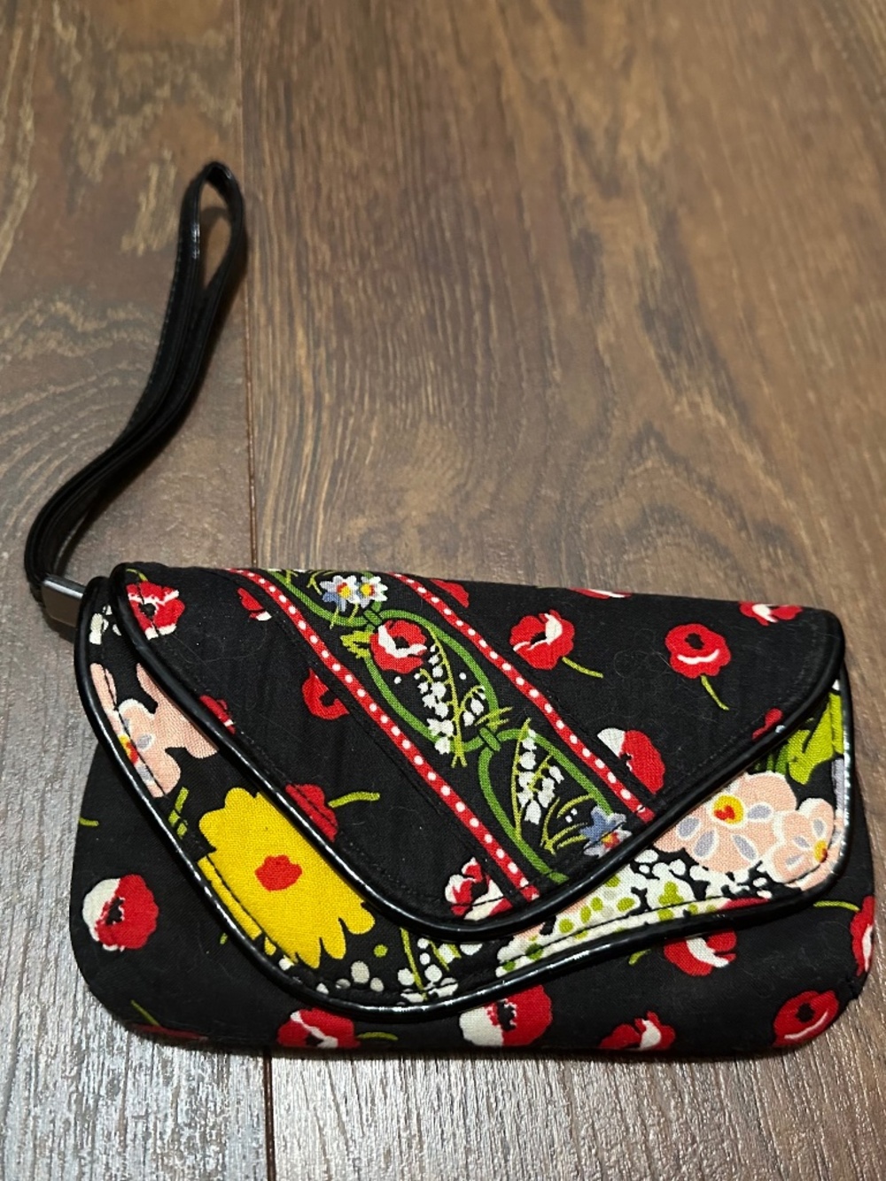 Vera Bradley Flapper wristlet "Poppy Fields" purse